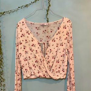 Flowy Hollister Long Sleeve Tied Floral Blouse